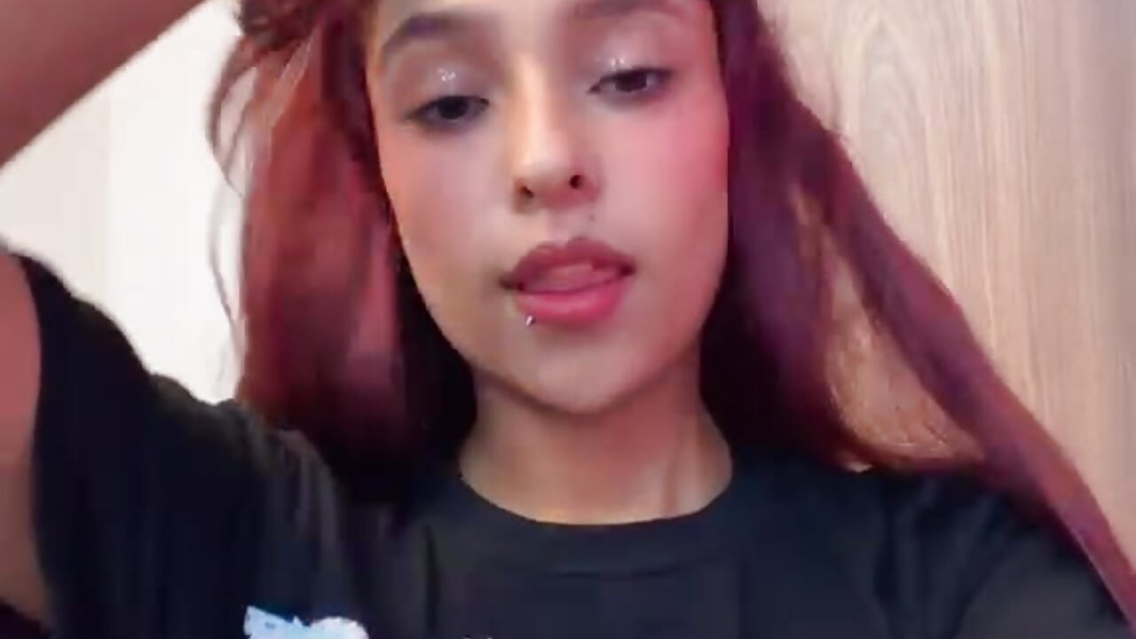 😙 - vidéo du modèle de showcams Bella__Peach