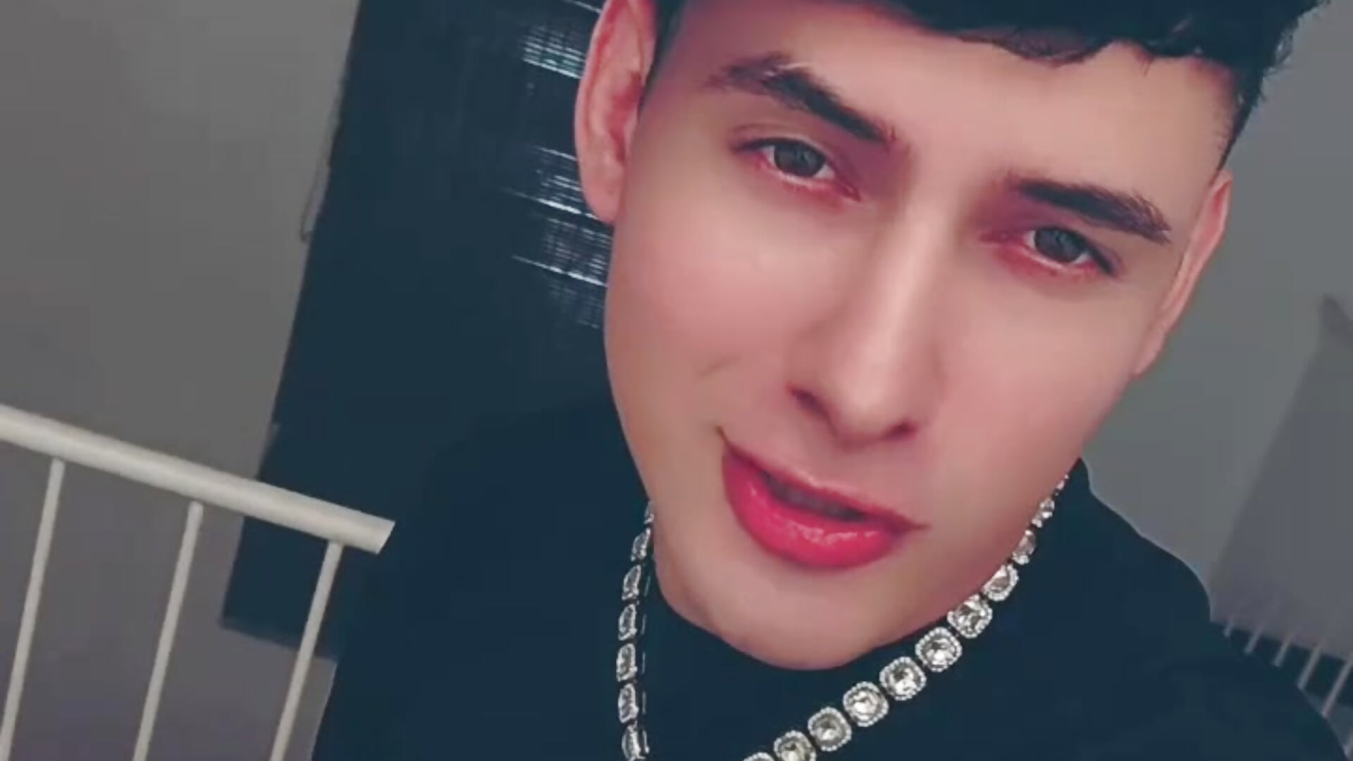 Kiss me - video by STEVEN_OS cam model