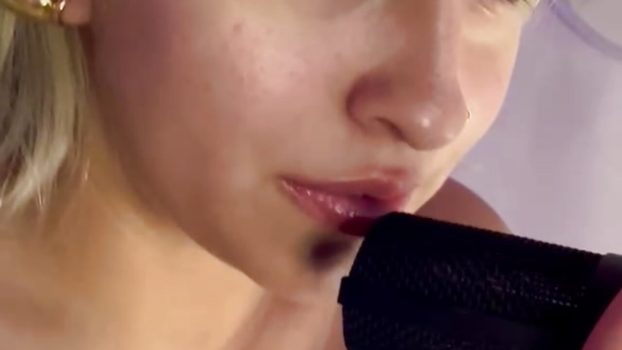 🔥 ASMR🔥 – video modela na kameri saradiazxxx