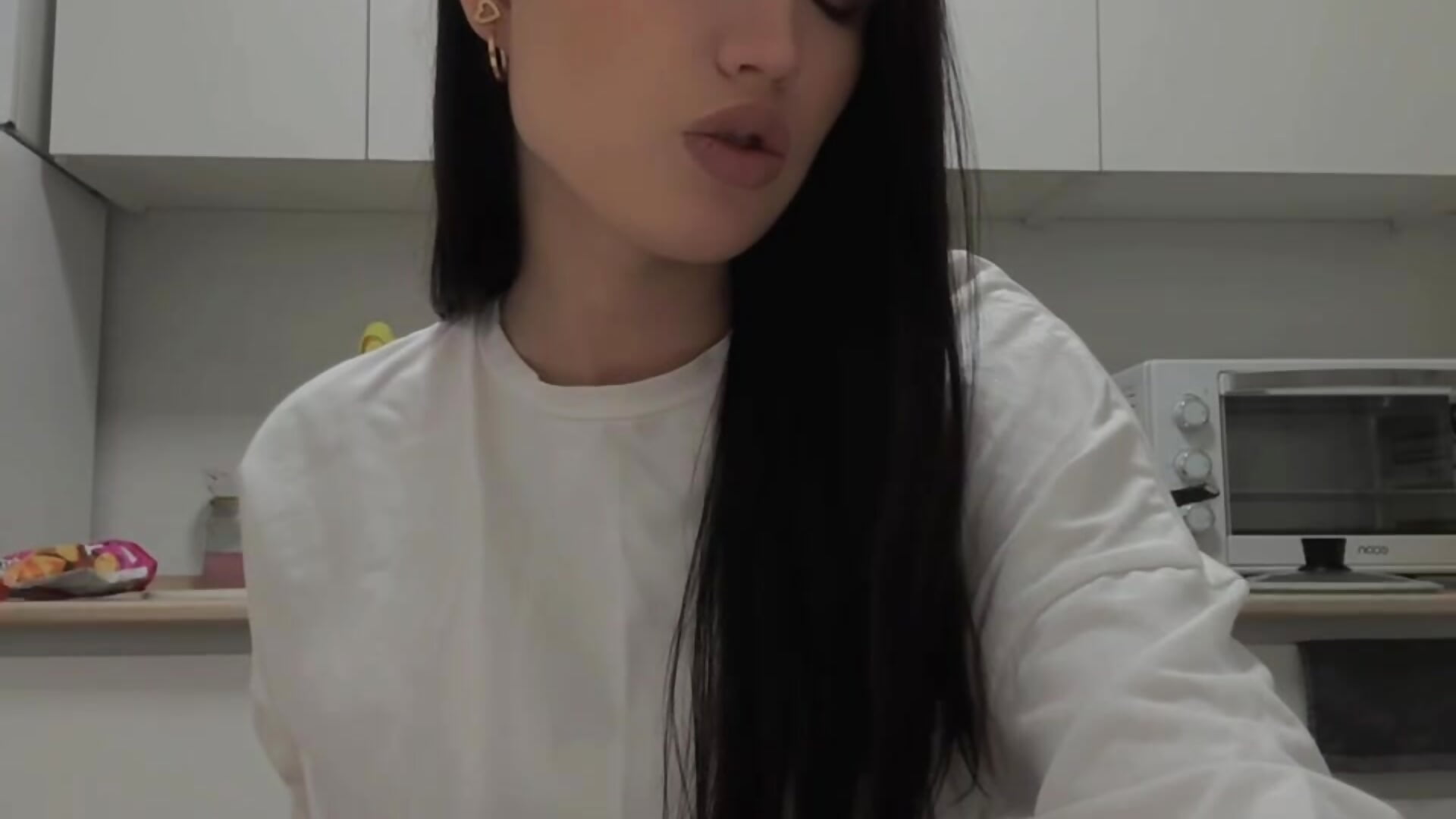 me - video by Miaa_Hill cam model