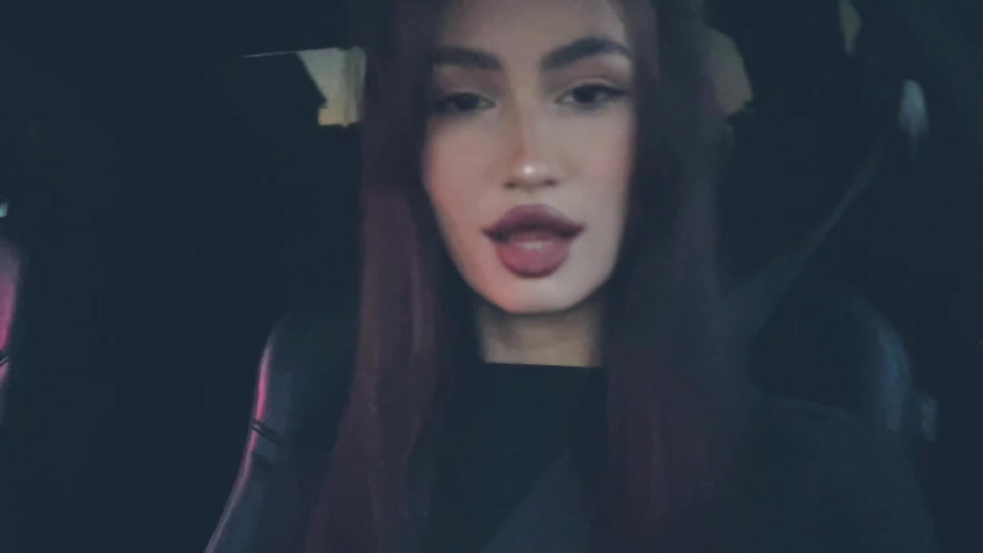 Makes faces🤭 - Vídeo de Adele_Lanea, modelo de vídeos