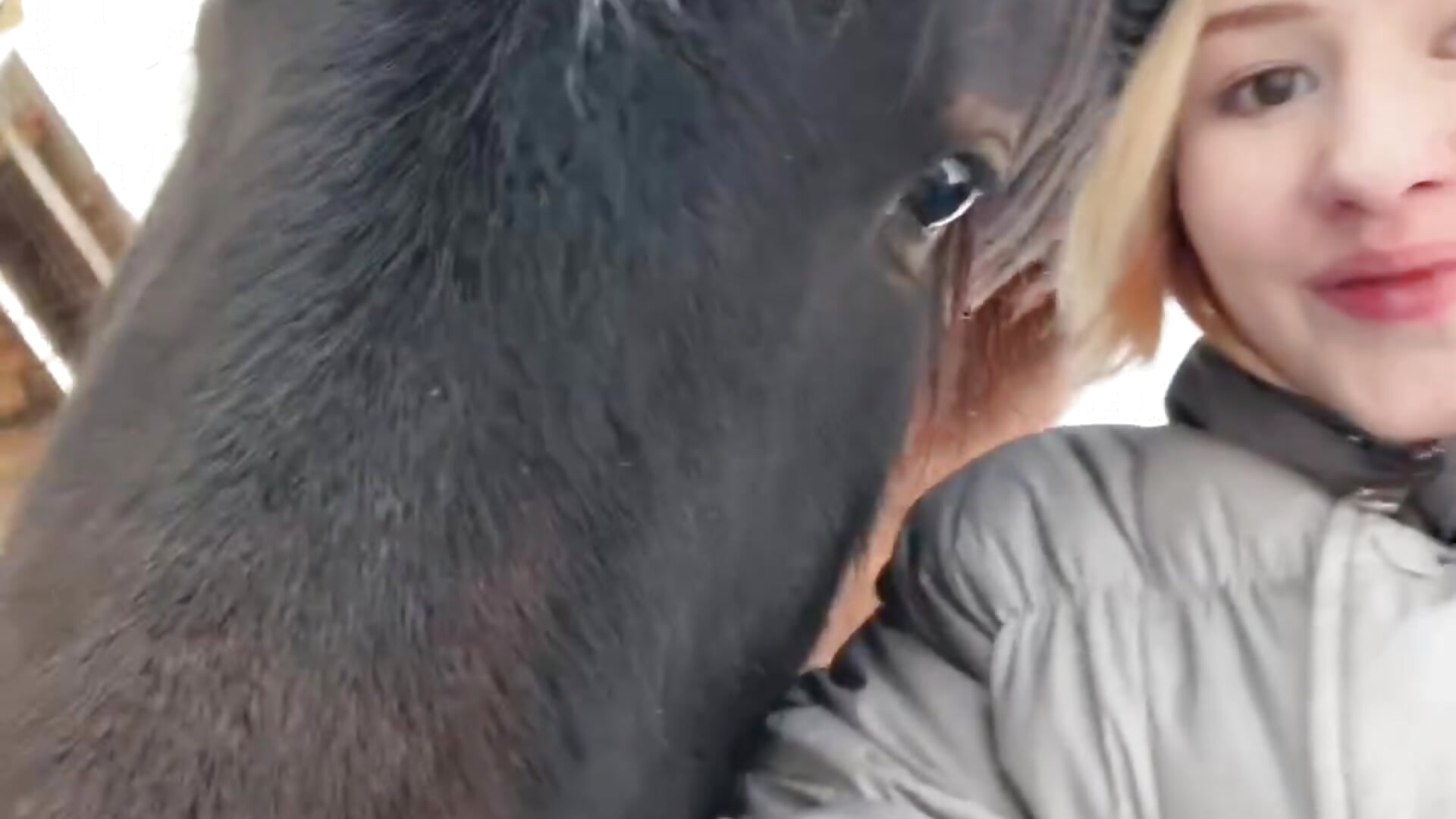 my mood with the horse – video od webkamerové modelky LotusHinata