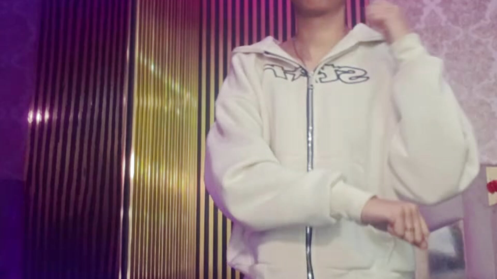 Трендове відео  6550 вебкаммоделі keahi_tay