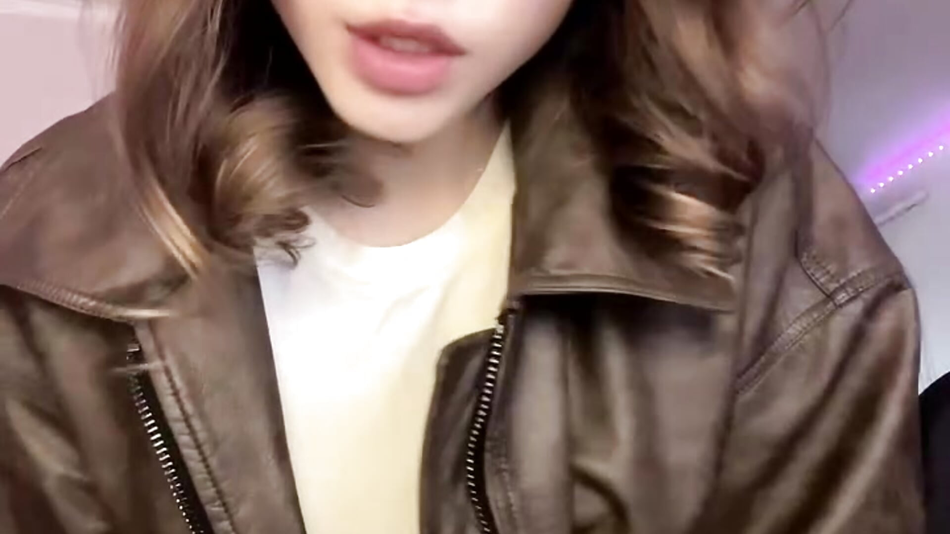 🤍 - video di aera_elese modella di cam