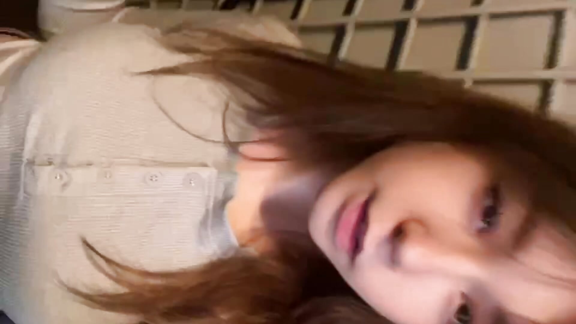 🏵️ – video modela na kameri aera_elese