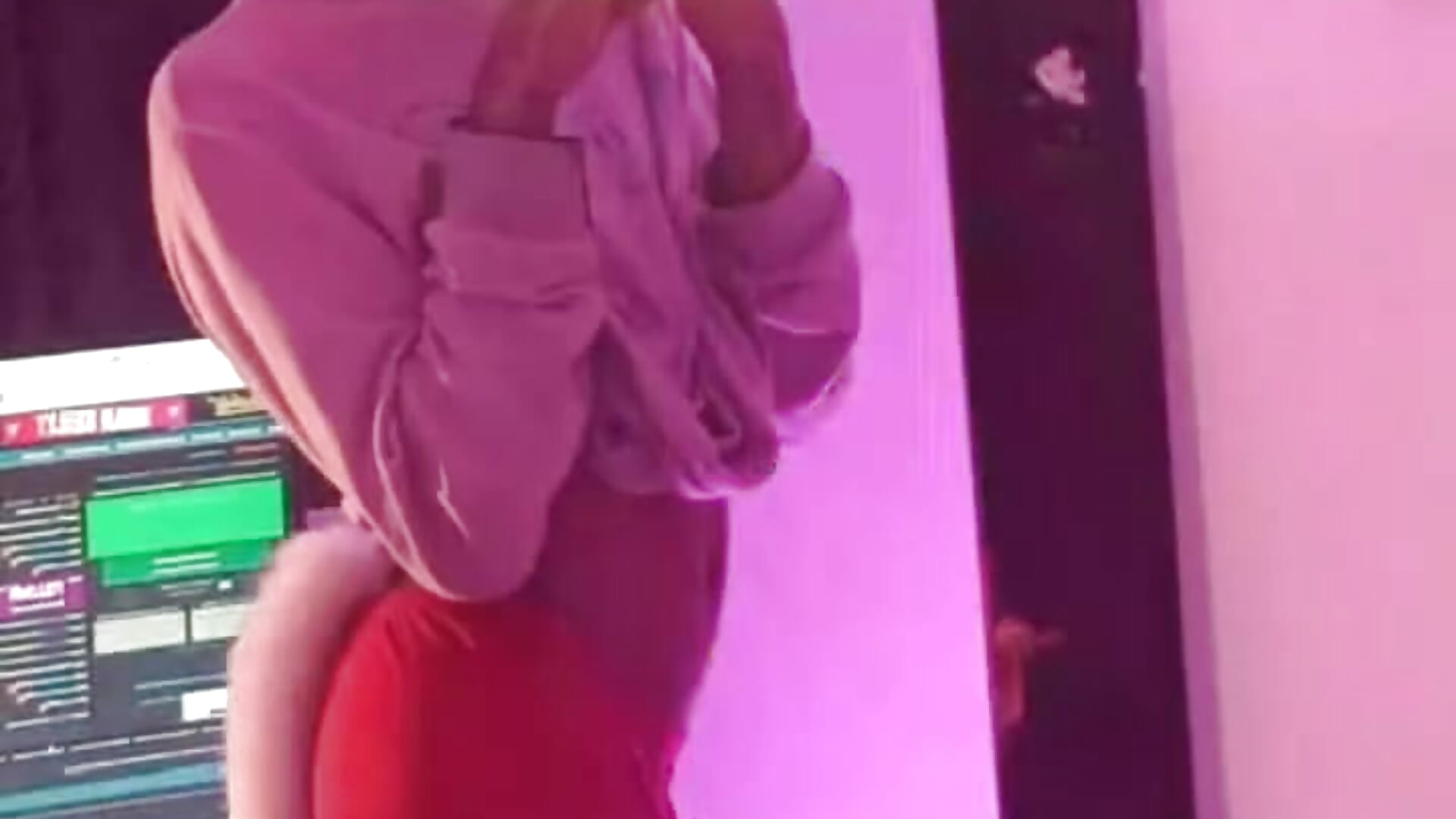 Me - Santiago_Ortiz_ adlı kamera modelinin videosu