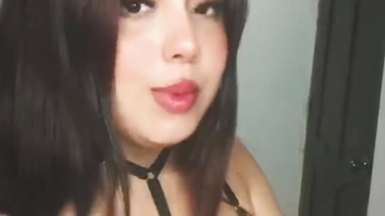 SEXI FACE – видео вебкам-модели kitty_sex19