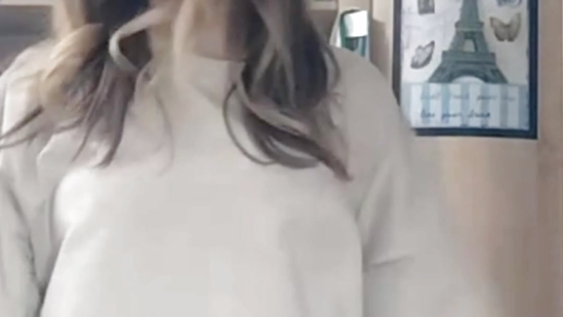 It is me! – video od webkamerové modelky loaneei