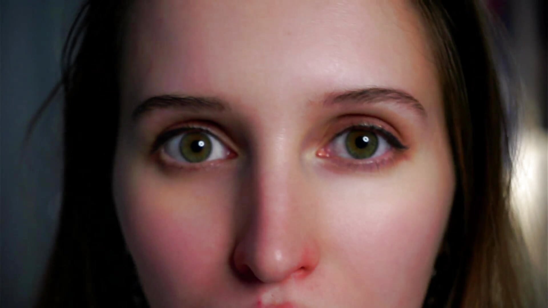 look into my soul👀👀 – video od webkamerové modelky AshelyPeakes