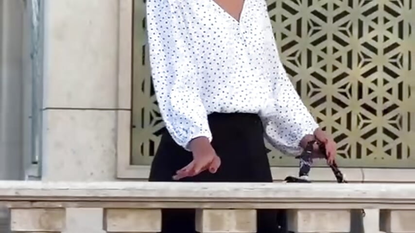 First! – video modela na kameri VelveeeeT