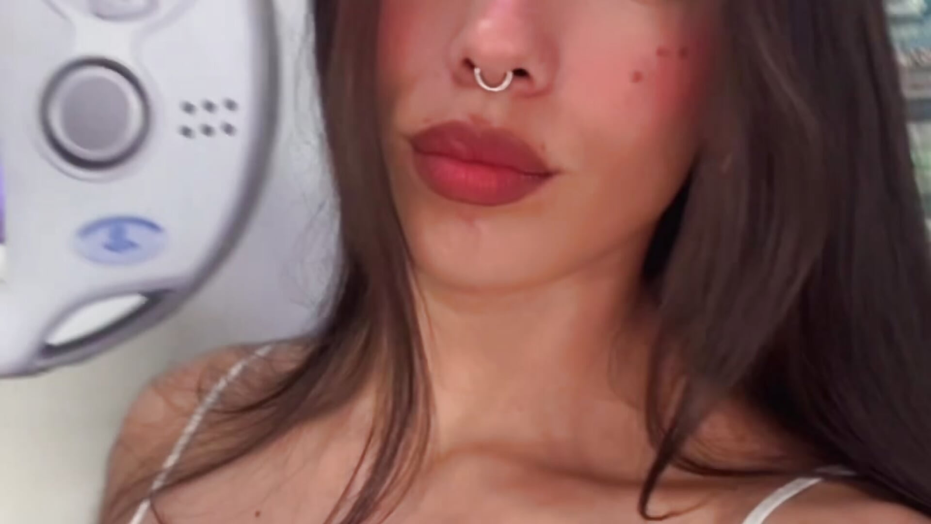 #piercing - فيديو من Heavenly_Sanne موديل الكام