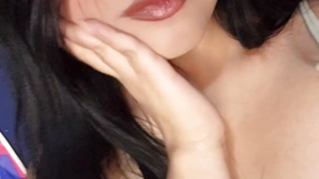 Beso – video od webkamerové modelky Yukino_11