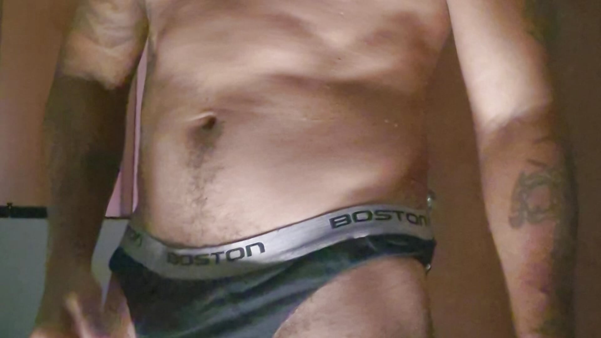 Mas de mi - فيديو من NoahEverGreen123 موديل الكام