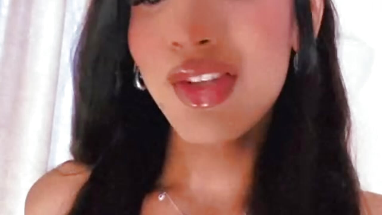 WhatsApp Video 2026-03-16 at 10,56,32 PM – видео вебкам-модели sexycouple_KM