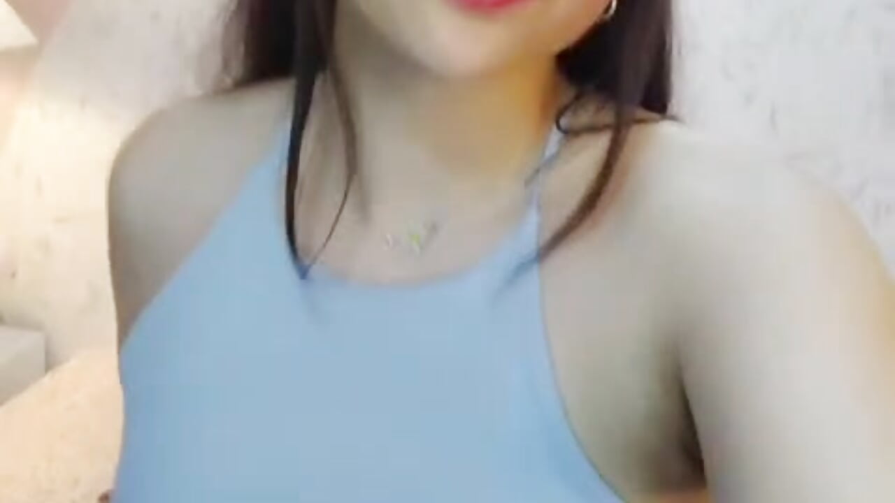 Sweet rabbit - video di Angelie_Rosebrm modella di cam