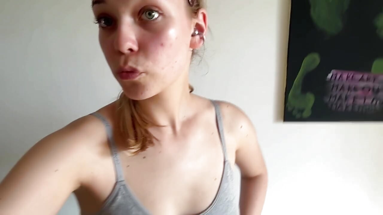 Видео в популярной комнате - vídeo de la modelo de cam SourMidday