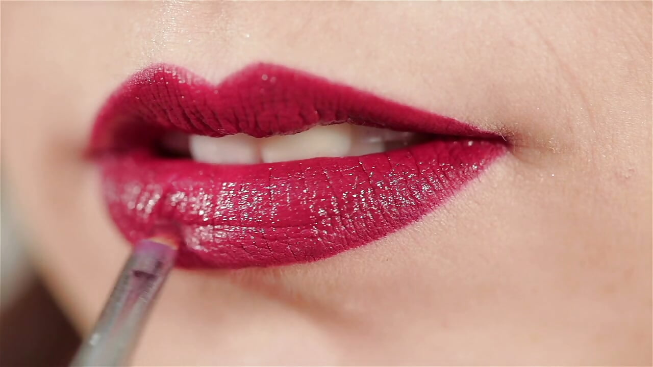 109470-684501210_medium - βίντεο μοντέλου Aniya_Hazel