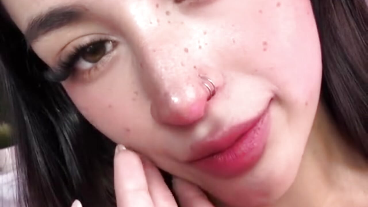 My cute face ! — filmik Ammy_gh, modela(-lki) na kamerkach