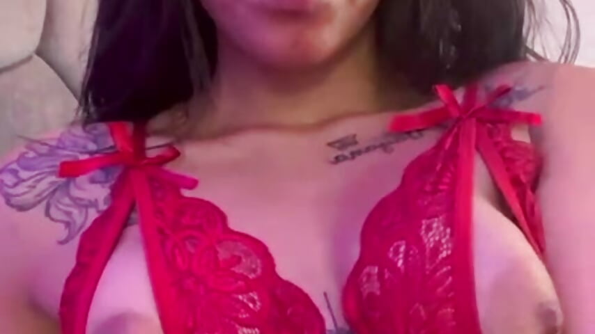 Private room… just you and me. No limits, no distractions, only pure desire 🔥 - Video von SharolStorm Cam-Model