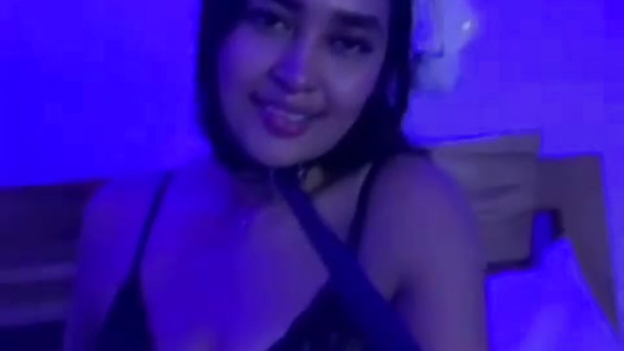 VID-20240304-WA0001 - clip cu MichelleSexxxy model videochat