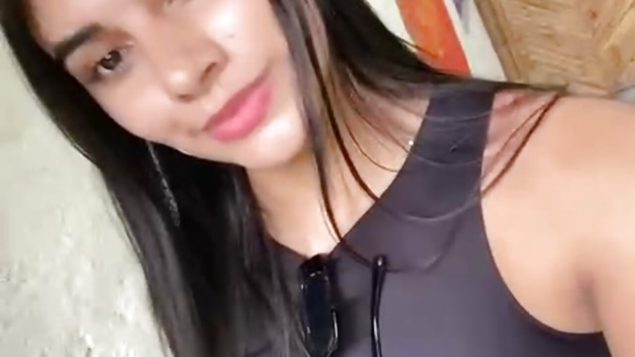 profile-intro-video-1771450918 - Vídeo de Alara_Key, modelo de vídeos