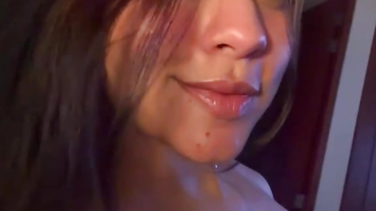 The face that makes you fall in love every day ♥ - vídeo de Emily__Stef modelo de câmara