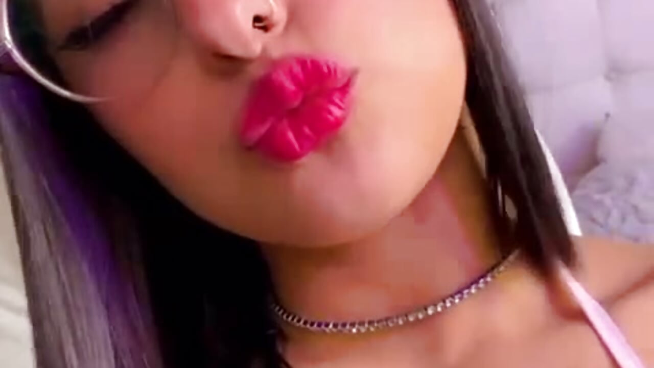 Kisses❤️ - video av Paulha__miller cam-modell