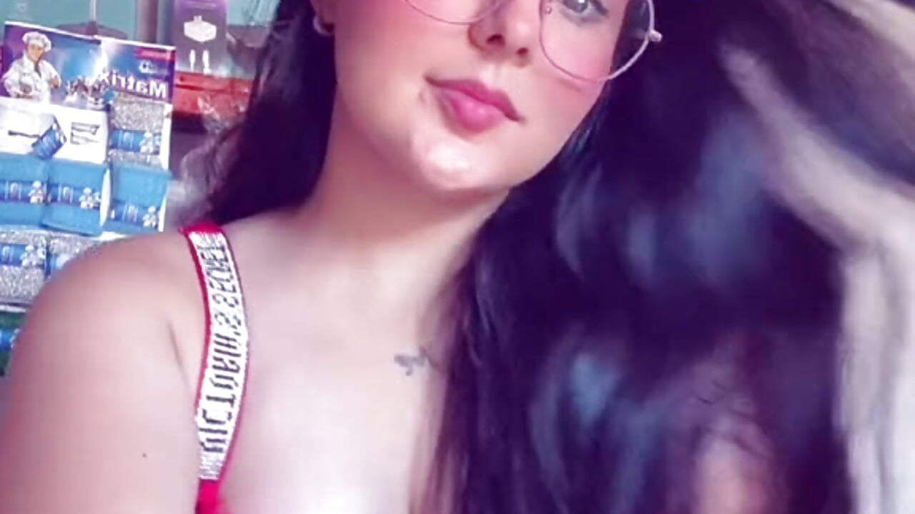 v09044g40000d3eljcfog65s6bdjncrg - Vídeo de Isabellalicious, modelo de vídeos