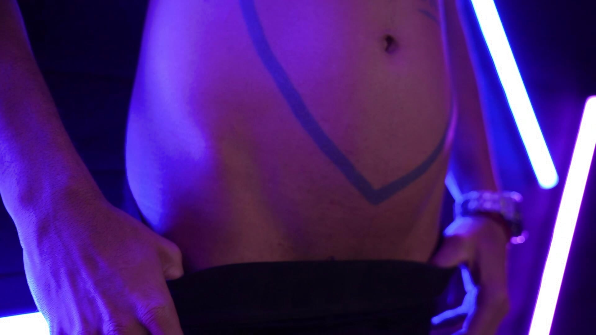 Hello - Vídeo de Logan_and_Reachel, modelo de vídeos