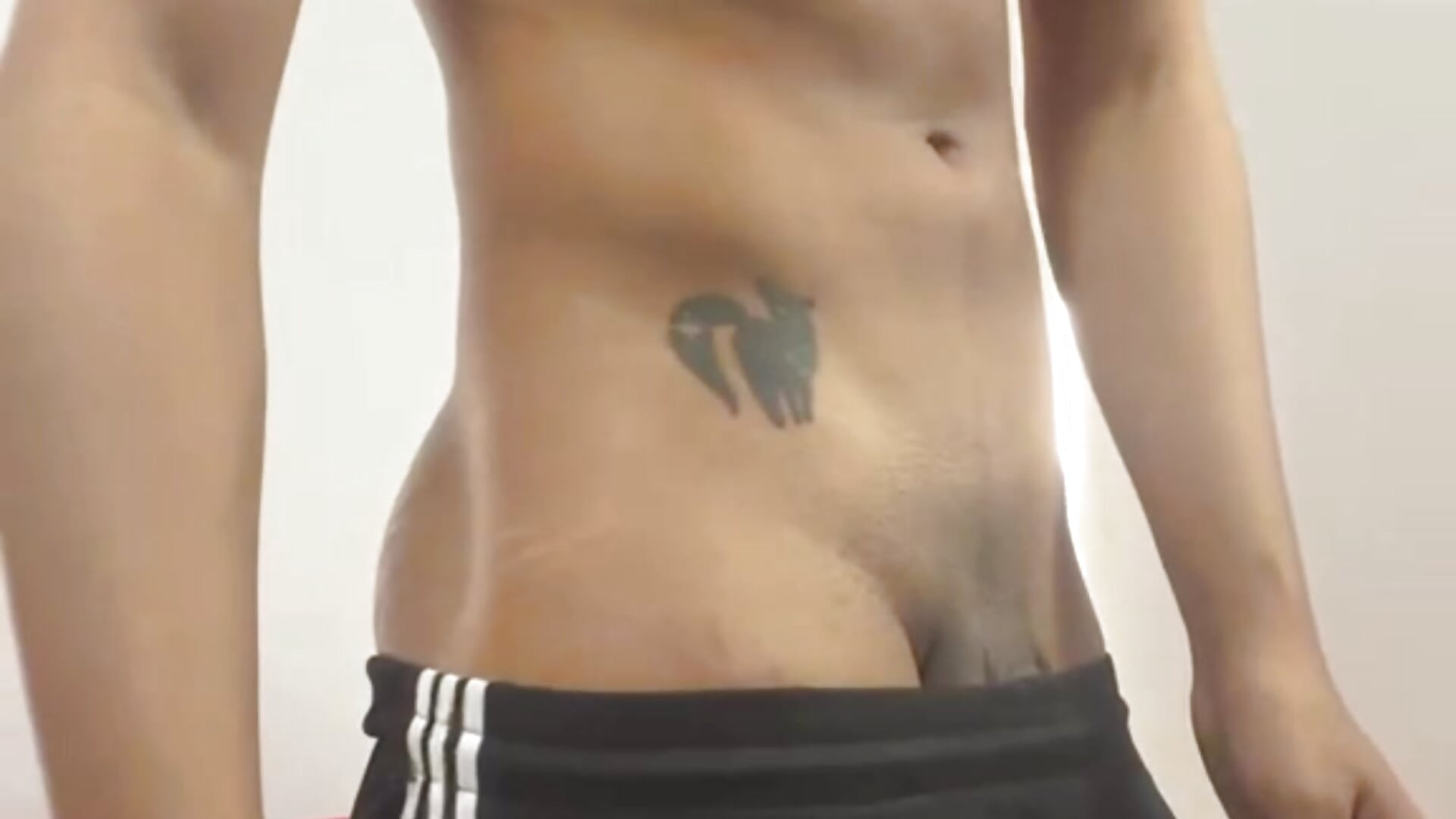 HOT BODY 😝😈 - ক্যাম মডেল Little_Twink19x-এর ভিডিও