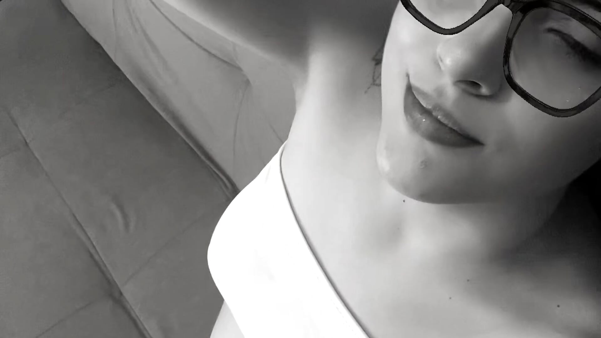 8123d5f70ccd423aa0af4200929147b7 - vídeo de couple_explosive19 modelo de câmara