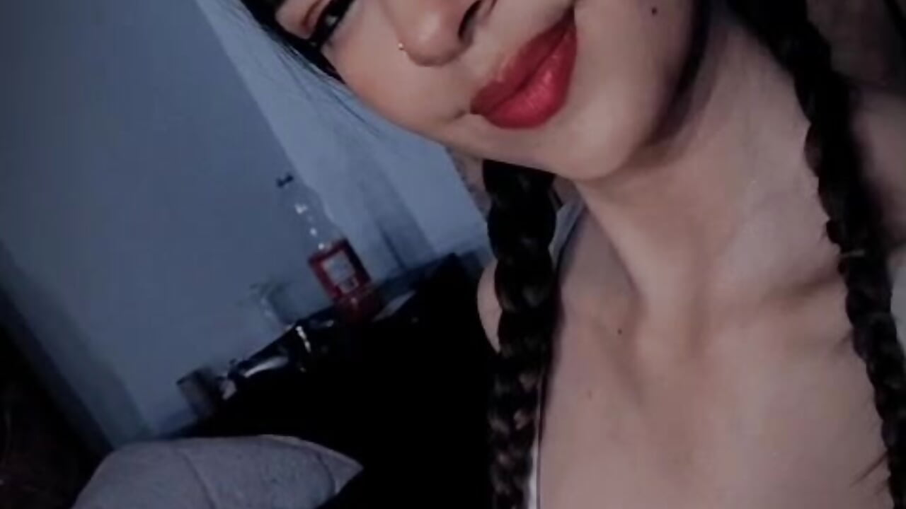 WhatsApp Video 2026-02-19 at 21,58,34 – video modela na kameri Emmadarlinghh