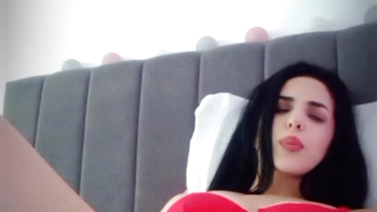 Come and see me squirt for u;))－LauraDelightXの動画