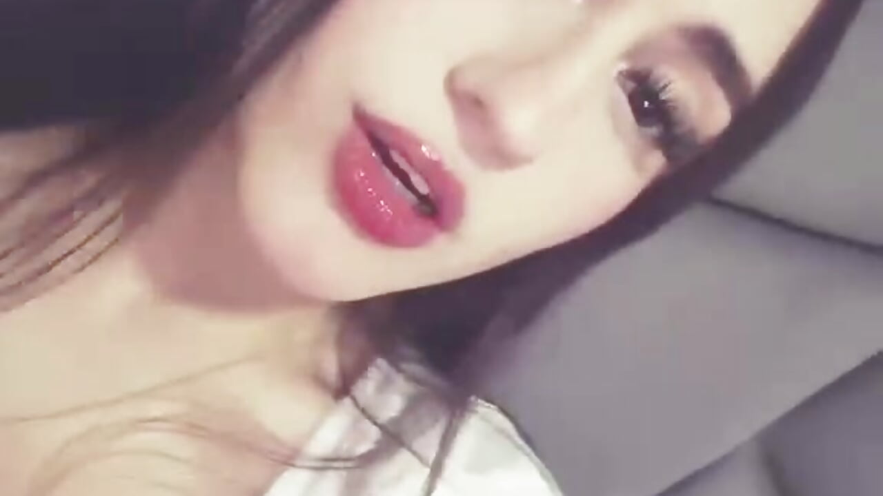 Singing for You - video by Meli_candy6 cam model
