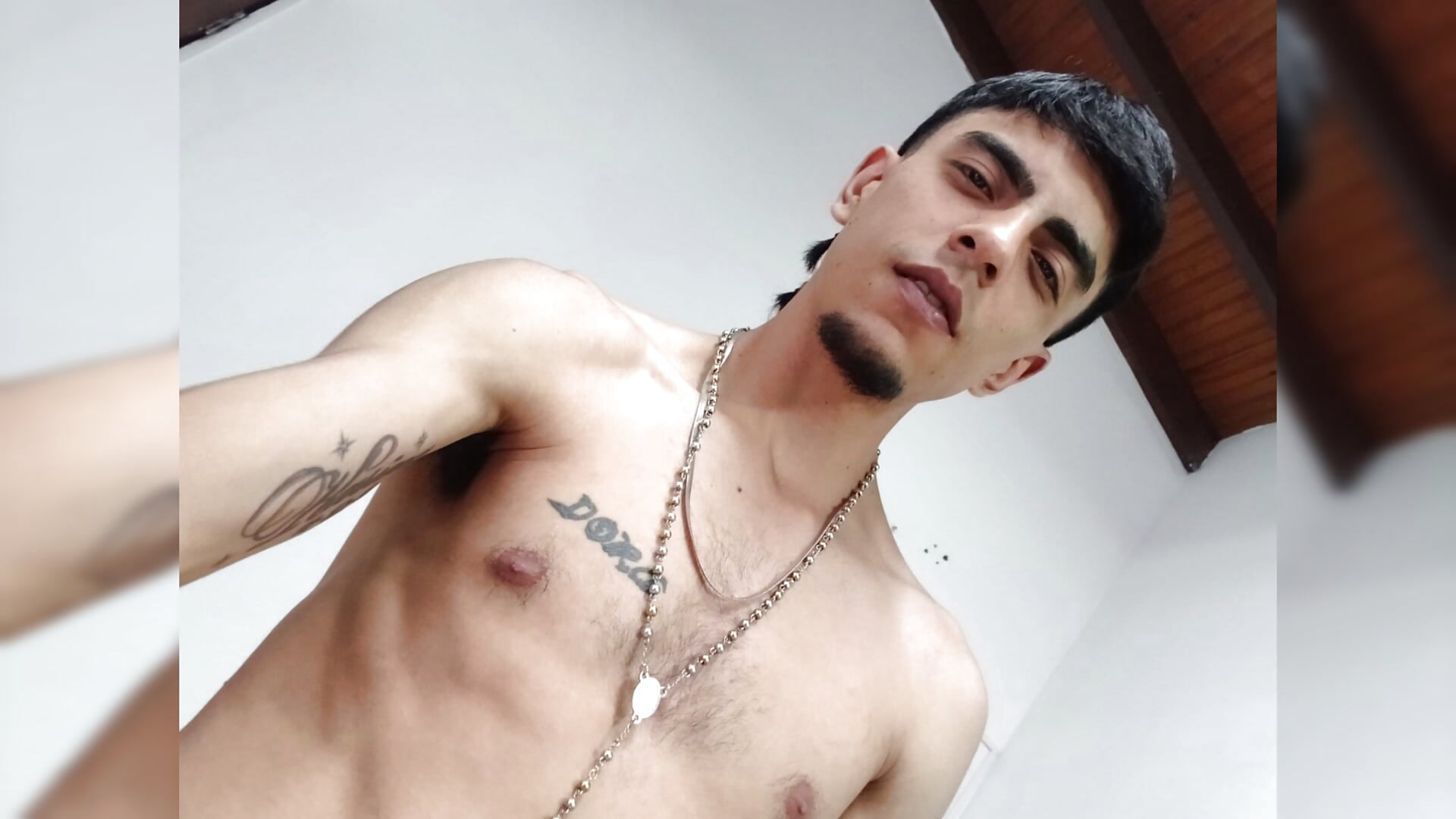 Welcome to my world – video modela na kameri Endrick-23