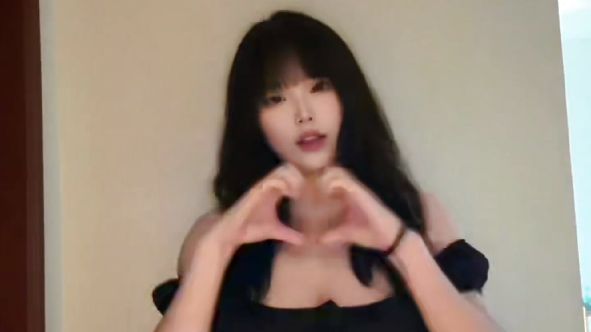 回归捏 - video od modelky/modela iu-1314