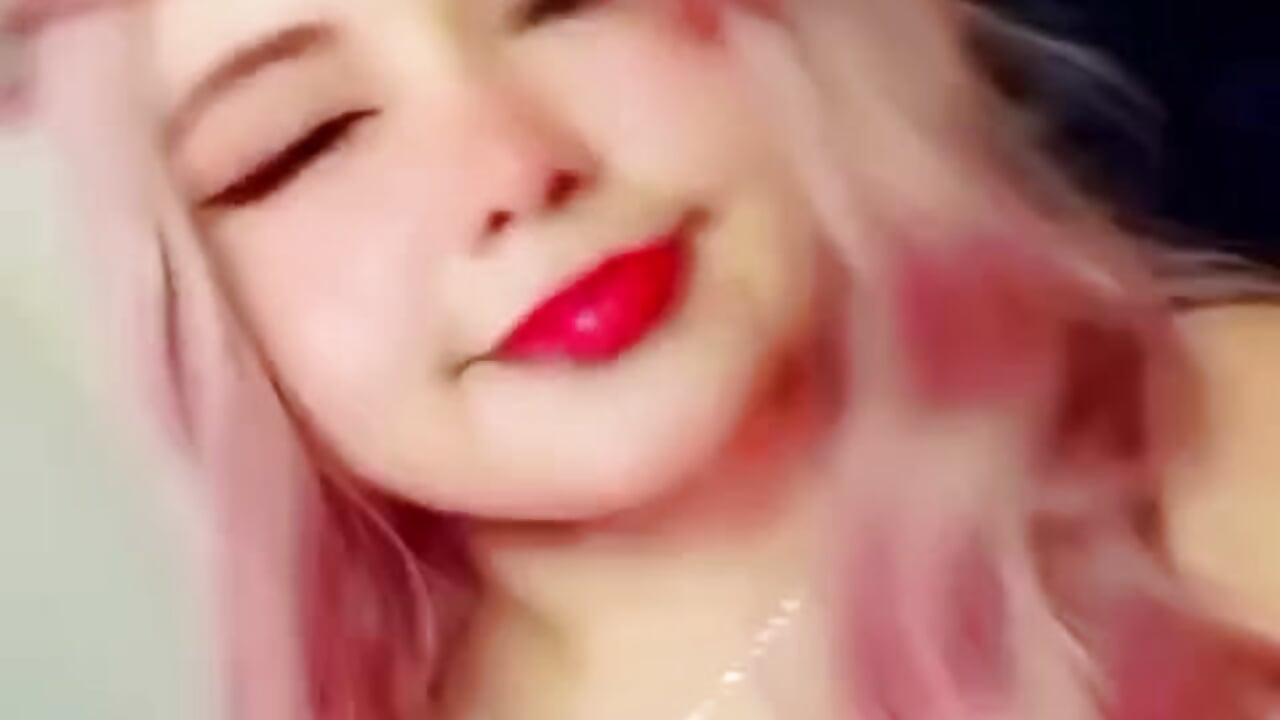 Hello Stripchat - סרטון של lucy_blush, דוגמן/ית מצלמה