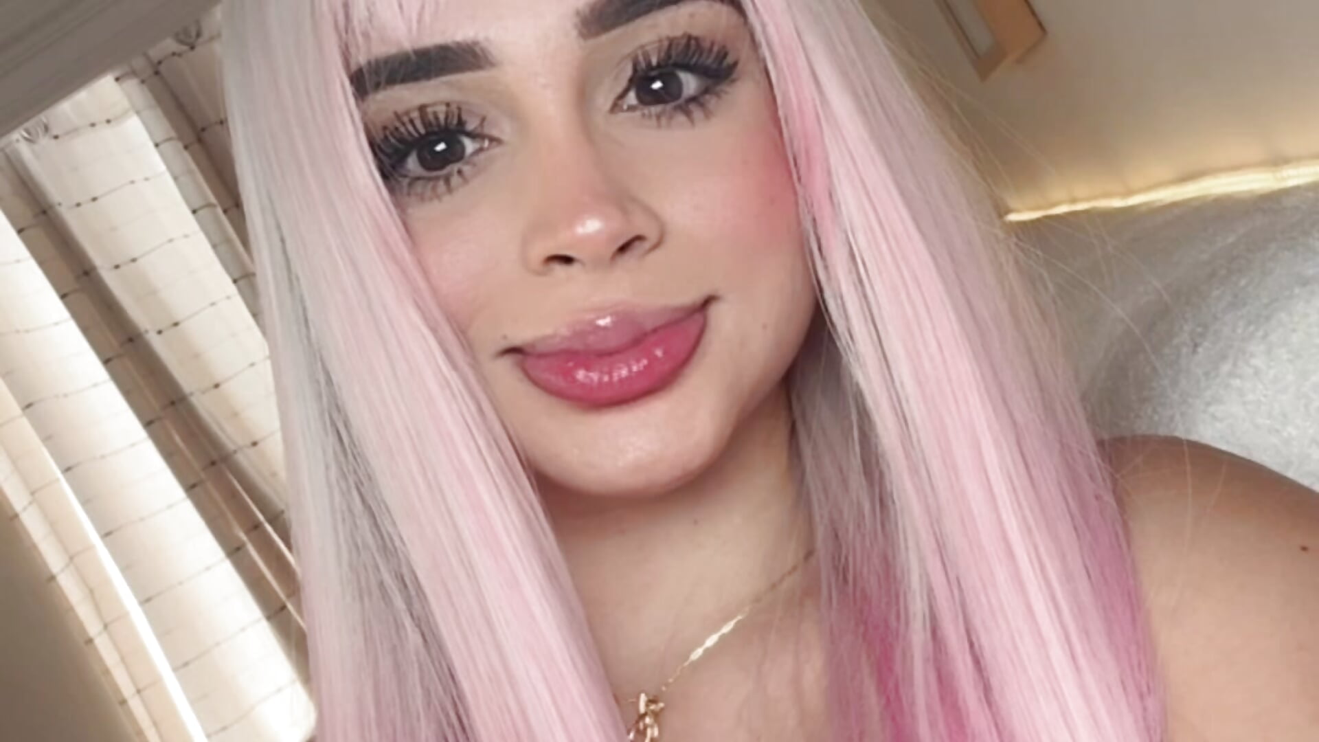 🩷🩷🩷 - video by soph1a_roy cam model