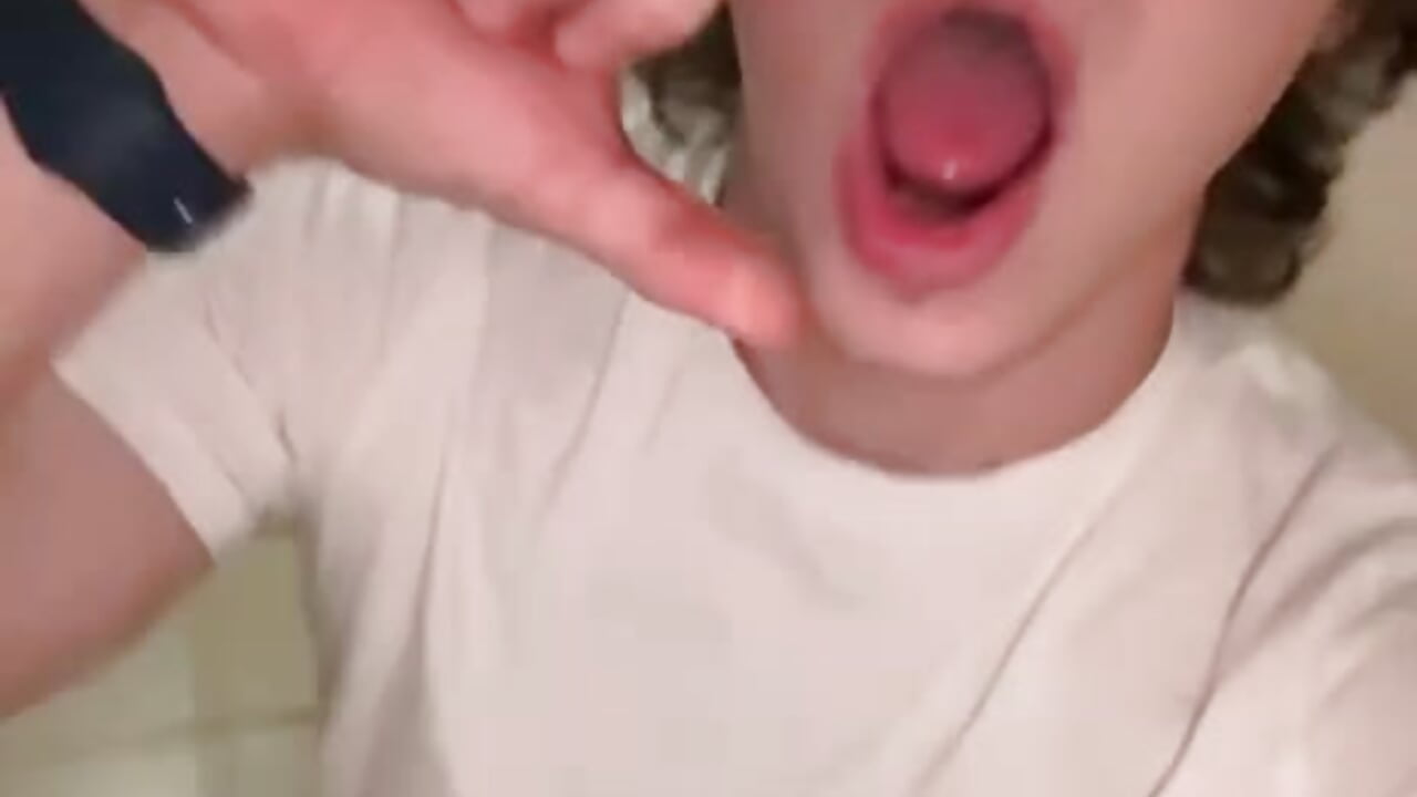 I'm going for a walk - video av Kyle_Hunterr cam-modell