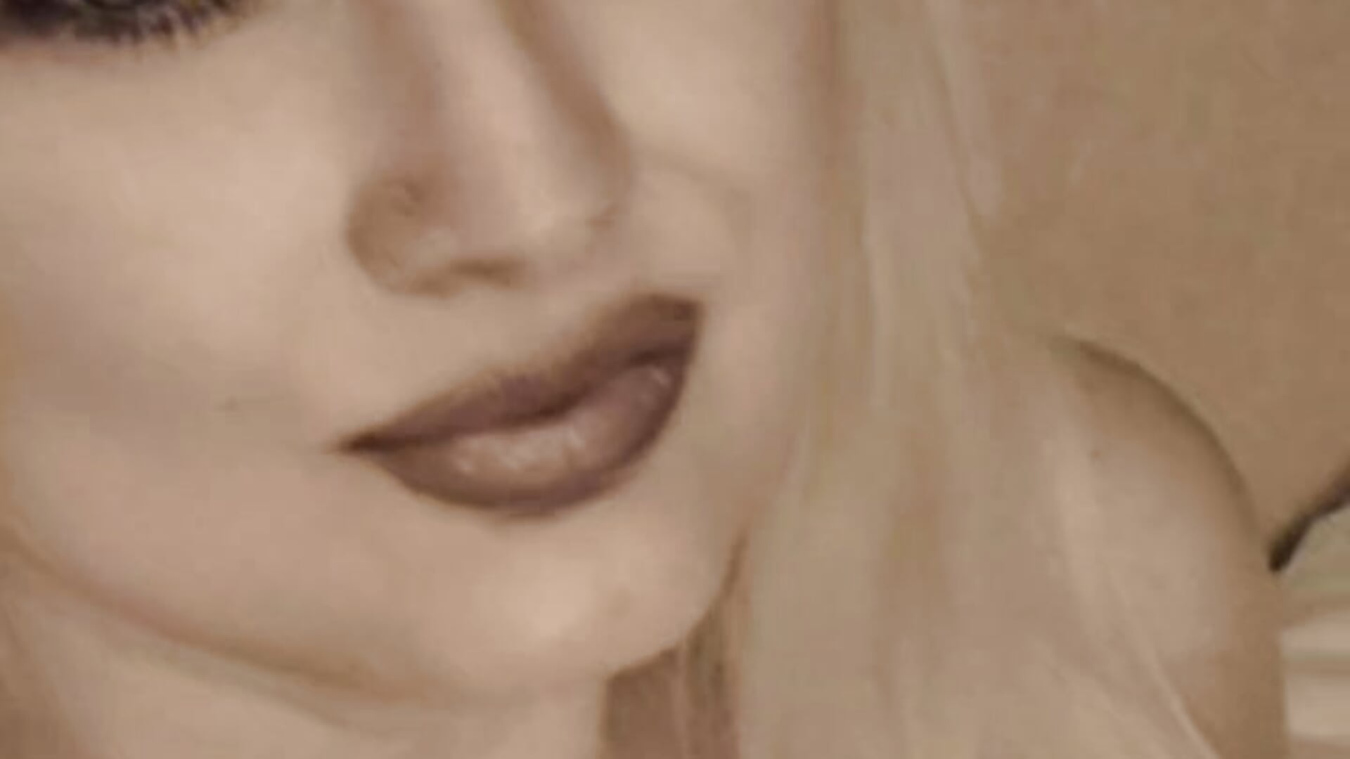 1000028934 - video by Linaaaa_ cam model