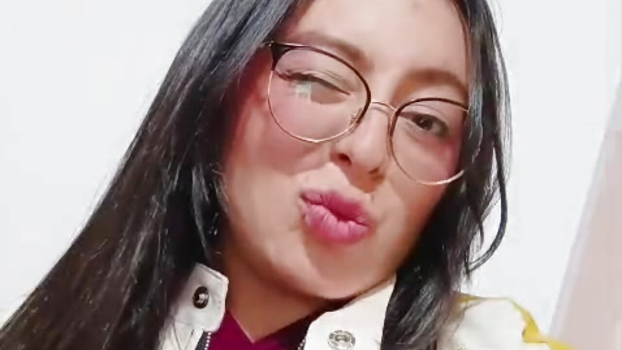 WhatsApp Video 2026-02-19 at 1,56,00 PM - video van mia_wills_ cam-model