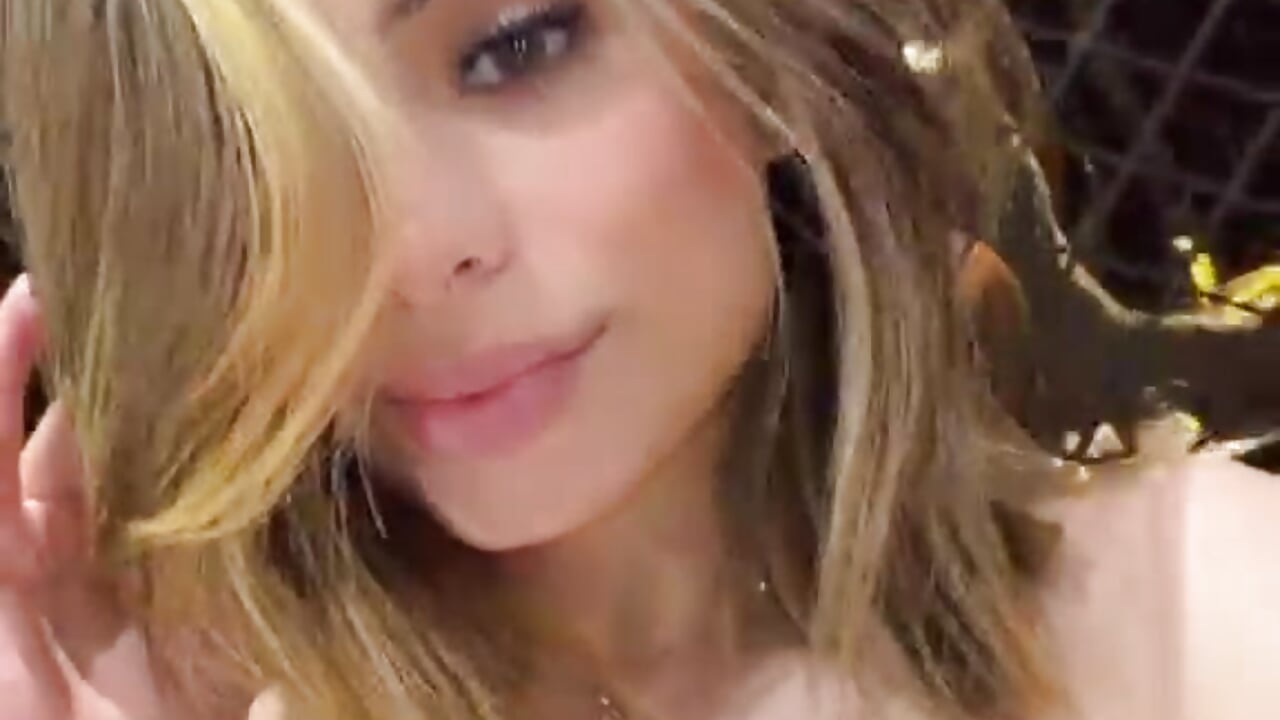 kisses :) - video by Amara_Velvet_ cam model