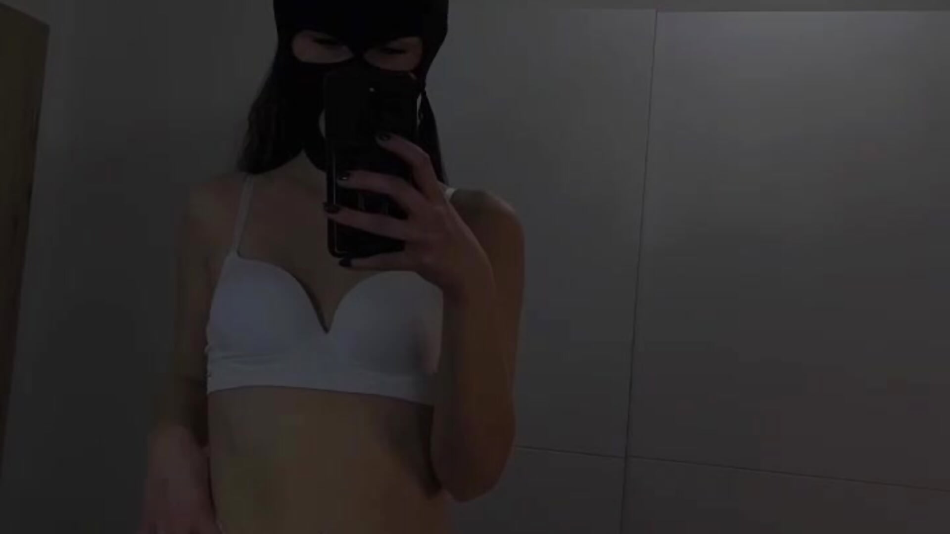 Ein kleiner Teaser… der Rest wird spannender 👀 - Video von Cleo_LaylaBF Cam-Model