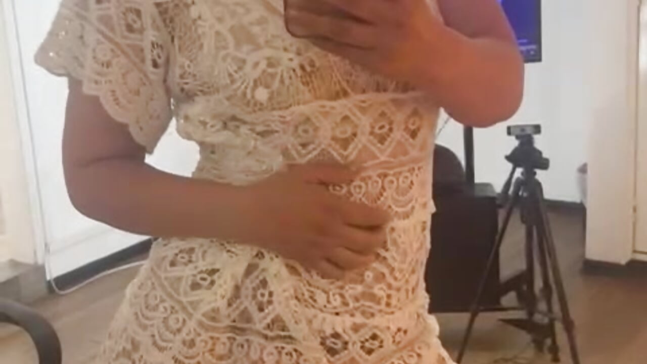 kiss me baby - video by Viictoria-Jones cam model
