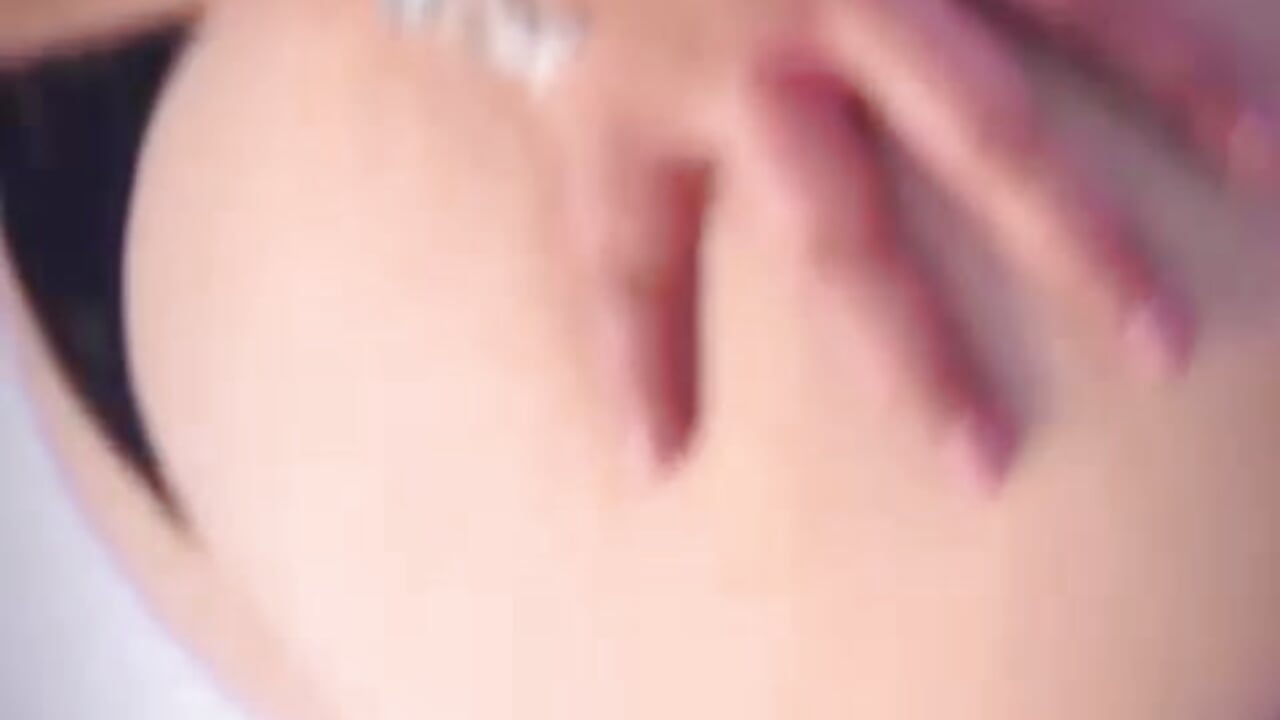 Welcome, I like to enjoy the emotions and pleasure of life – video modela na kameri EmiilyRousee