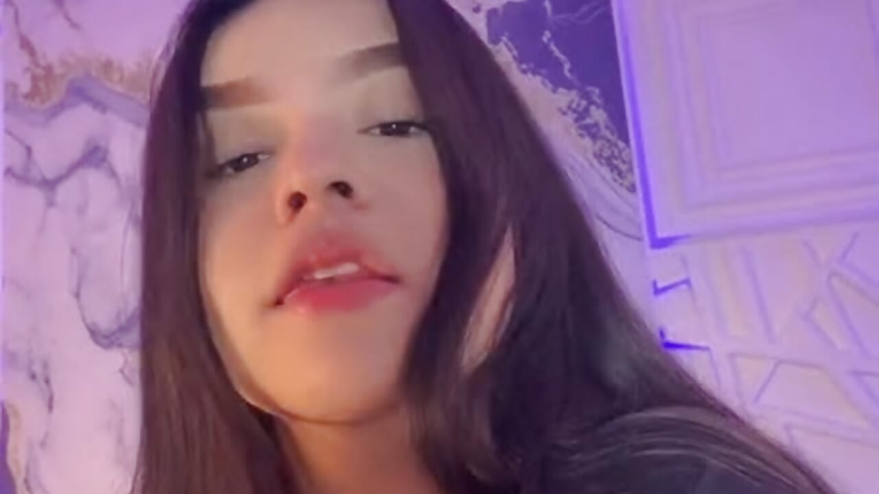 v1c044g50000d6dphtfog65uiki4b6vg - video by Noah_Leister cam model