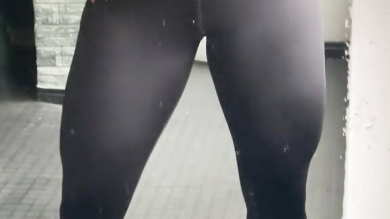 My legs 🔥😈 – video od webkamerové modelky Sara_colyn