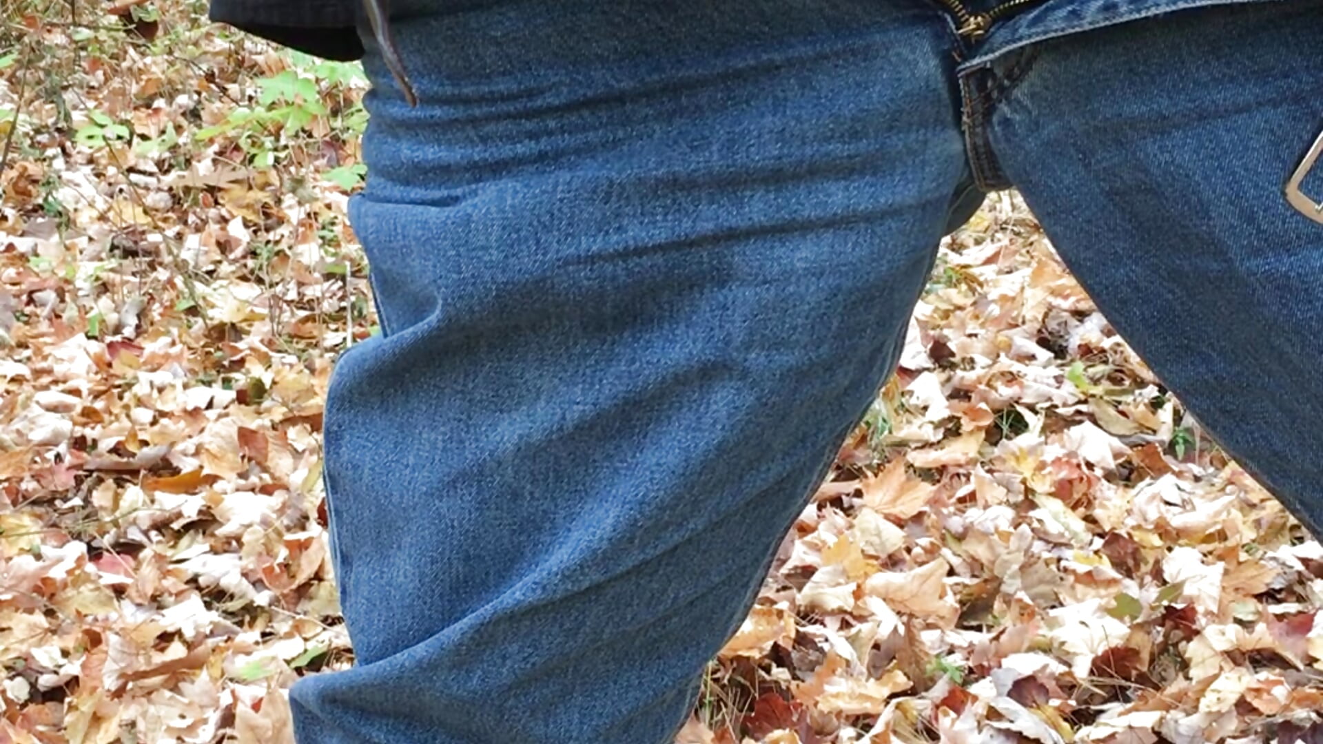 MVF_111021_4397_Sam Cums In The Forest - video by SamsSecrets cam model