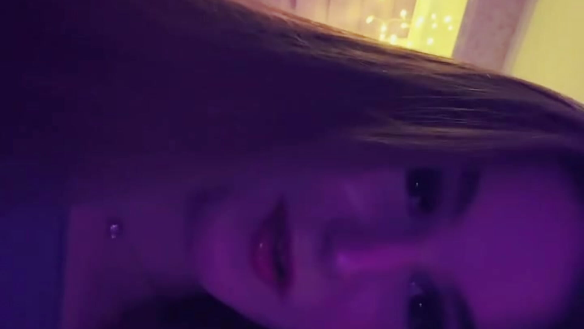 <3 – video af TinyTifa cam-model