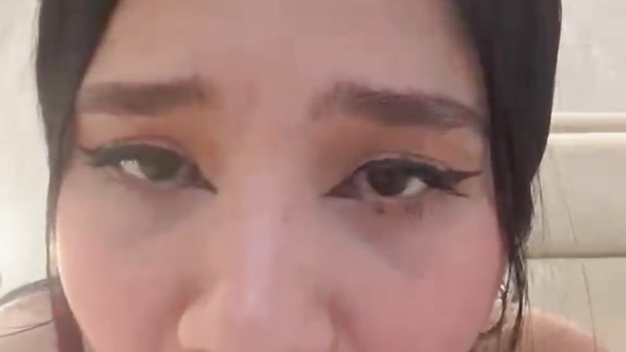 POV sucking your dick - video by CriistalBlossom cam model